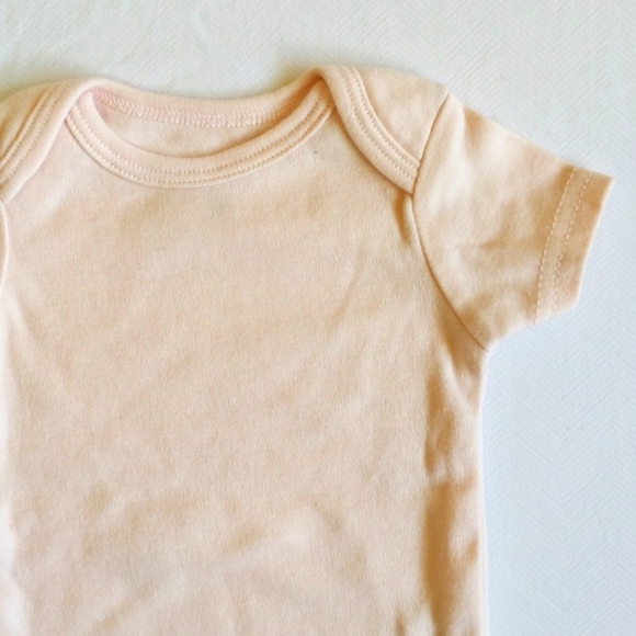 kyle & deena light peach short sleeve bodysuit diaper shirt 0-3 months baby - Picture 2 of 6